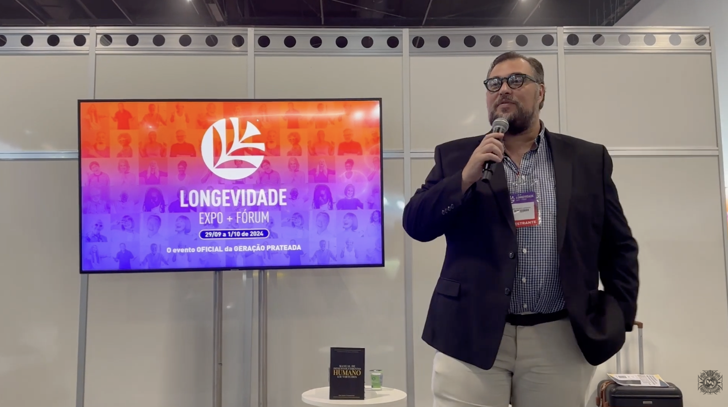 Eduardo Casarotto speaking at Longevidade Expo + Fórum